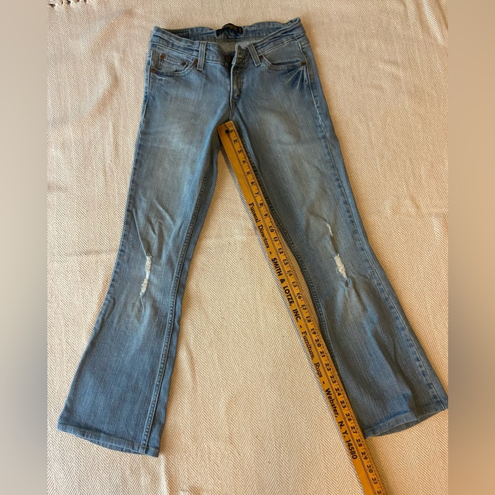 Levi’s too SuperLow 524 Jeans, Boot Cut, Size 1 Medium